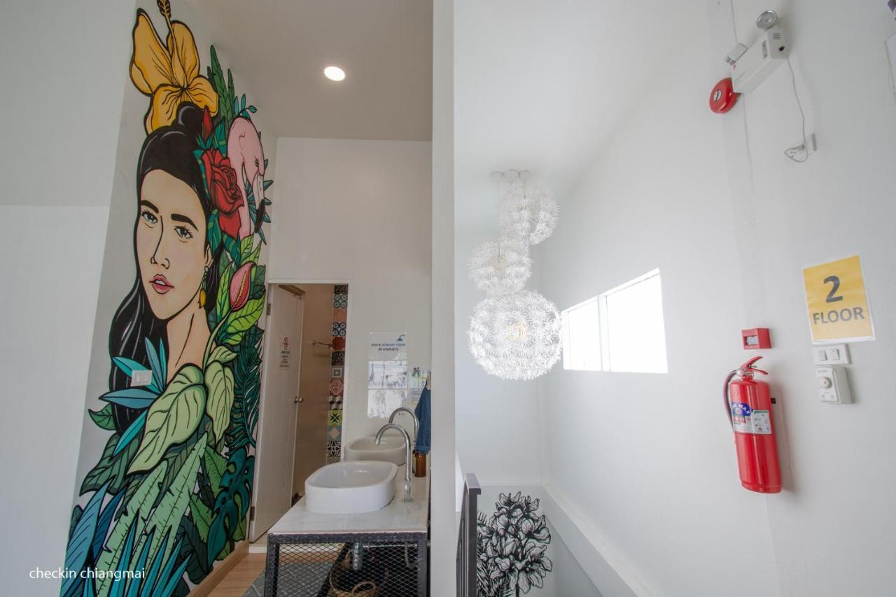 Hostel Lullaby Non-Smoking (Adults Only) Chiang Mai Eksteriør bilde
